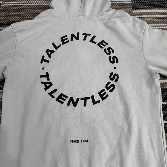 Talentless Hoodie Mens Medium Beige Pullover Graphic Kangaroo Pocket Since 1983 - Picture 9 of 13